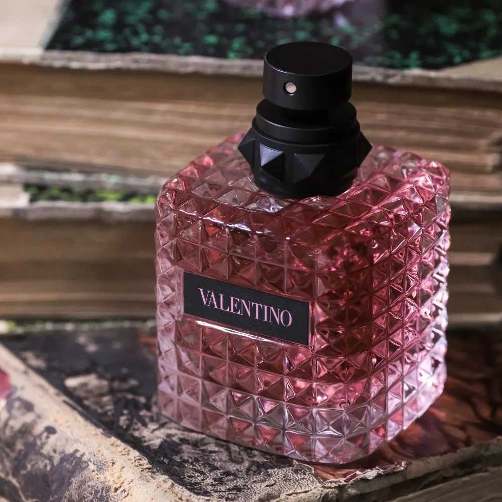 Shop Valentino Born In Roma Donna Eau De Parfum 100mL | Valentino Born In Roma Donna Eau De Parfum 100mL – view 3